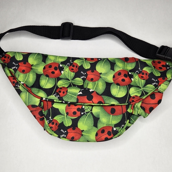 Large Ladybug Leaf Print Fanny Pack Crossbody Bum Bag Vintage 90s Pa - Picture 8 of 12